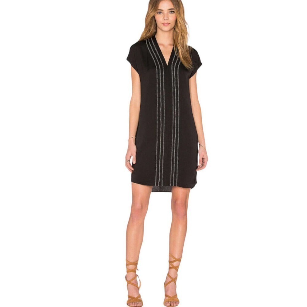 Vince Black‎ Shift Dress Size 4 Cap Sleeve V-Neck Embroidered Pleated Front